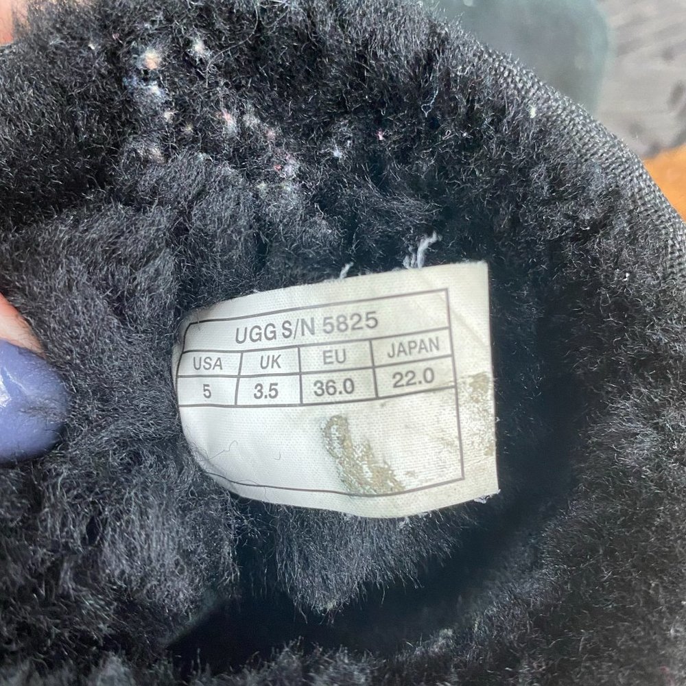 UGG Classic Short Black Sheepskin Boots - Picture 6 of 6